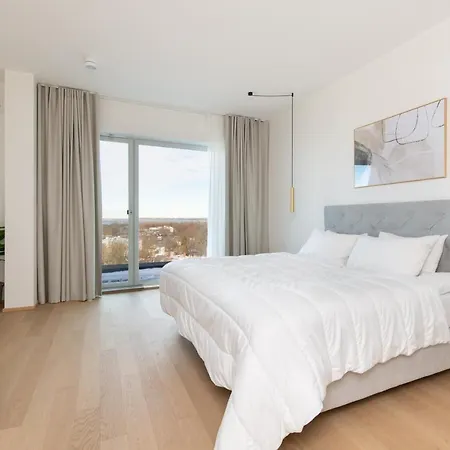 4Bdr Modern And Stylish Apartment Near Kadriorg With Free Parking Tallinn Exterior photo