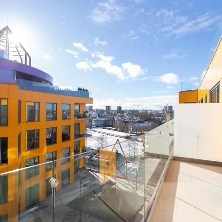 4Bdr Modern And Stylish Apartment Near Kadriorg With Free Parking Tallinn Exterior photo