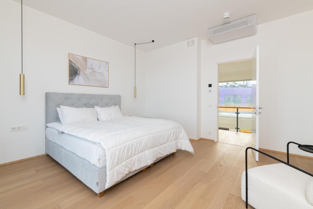 Apartment 4bdr Modern And Stylish Near Kadriorg With Free Parking Tallinn