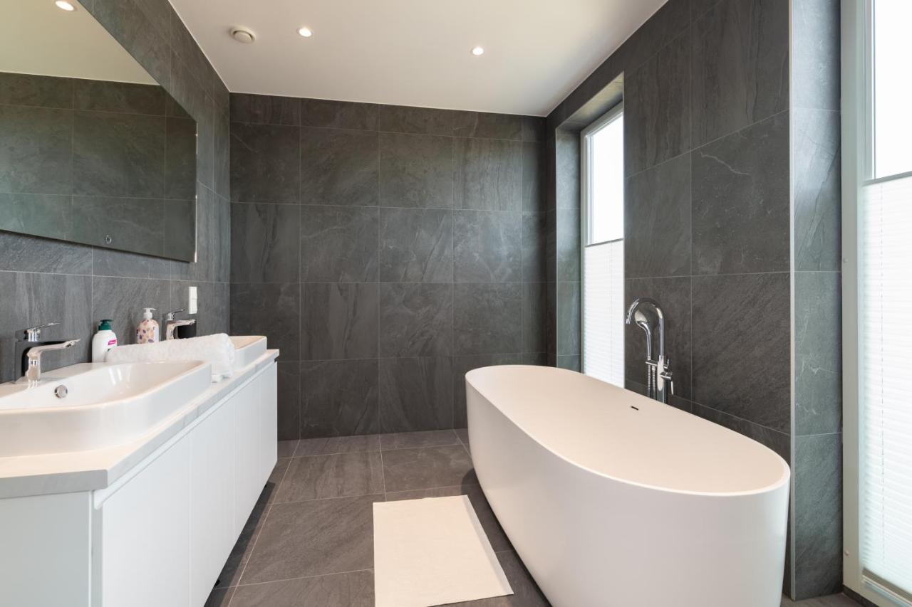 Apartment 4bdr Modern And Stylish Near Kadriorg With Free Parking *