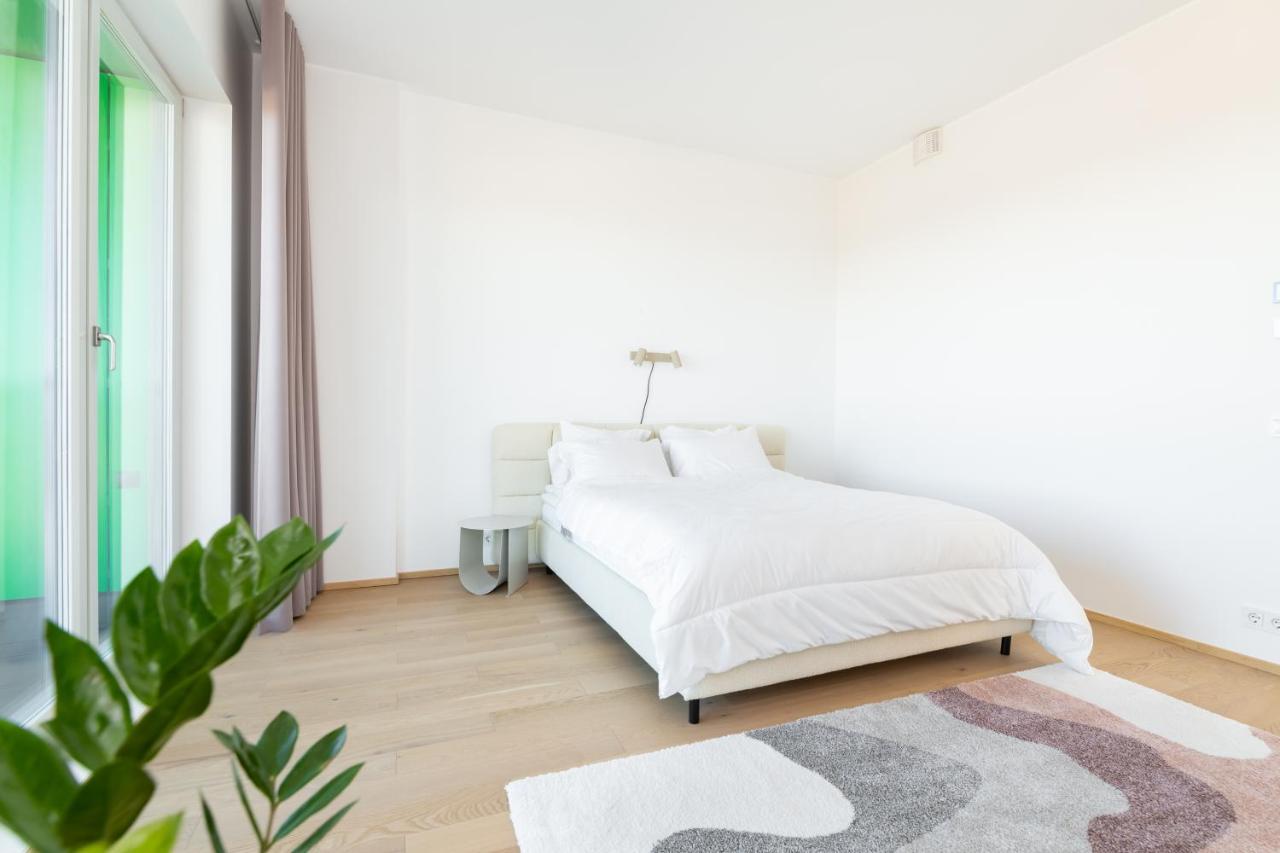 Apartment 4bdr Modern And Stylish Near Kadriorg With Free Parking