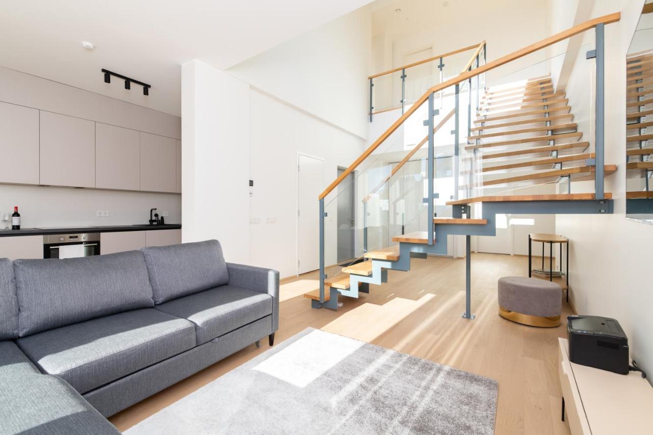 Apartment 4bdr Modern And Stylish Near Kadriorg With Free Parking