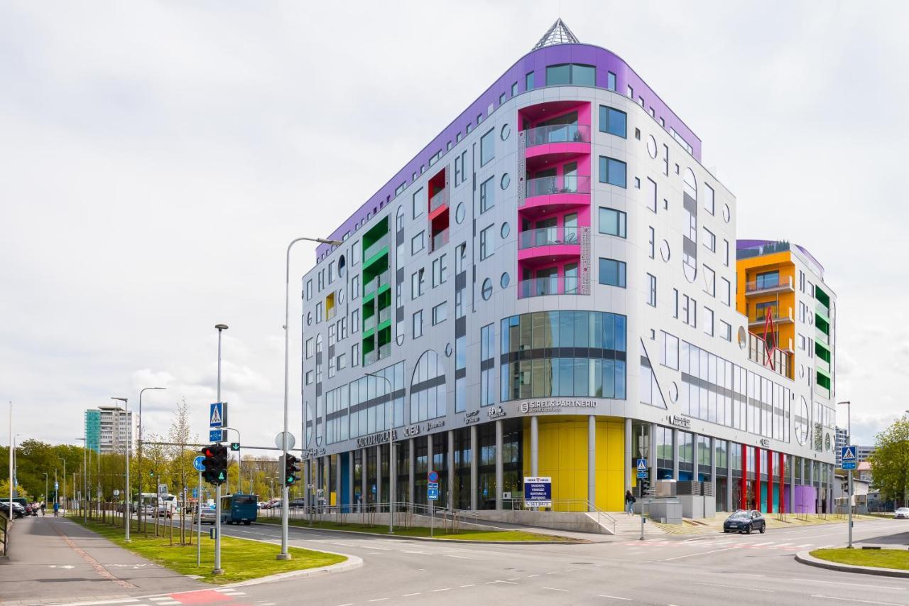 Apartment 4bdr Modern And Stylish Near Kadriorg With Free Parking
